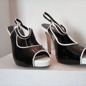 Size 7 unworn open toed pumps. Springtime ready!